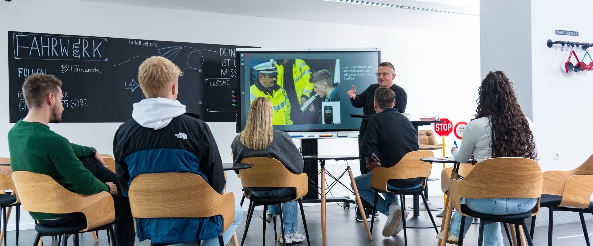 Führerschein aller Klassen und ASF Seminare Erste Hilfe Kurse in St. Georgen und Triberg, Fahrwerk Fahrschule Steinborn